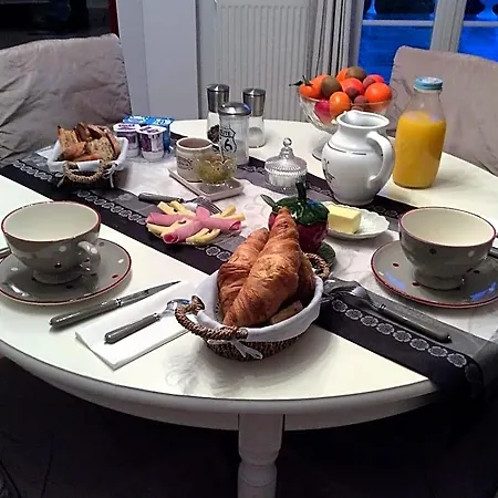 Le Relais Du Bon'eure Bed & Breakfast 4*