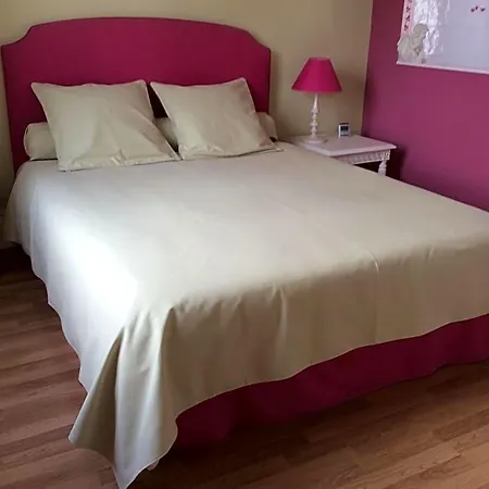 Le Relais Du Bon'eure Bed & Breakfast 4*