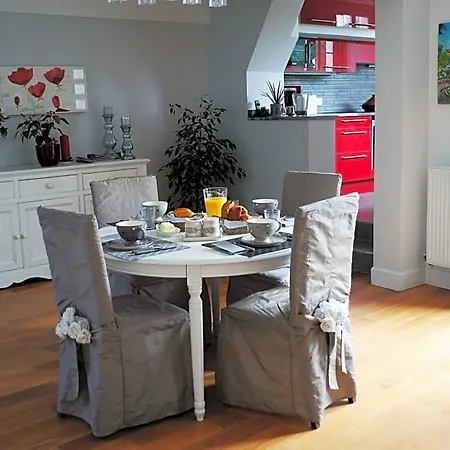 Le Relais Du Bon'eure Bed & Breakfast 4*